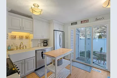 582 W 1950 N, Centerville, UT 84014 - Photo 10