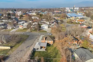 1010 E Lorraine Ave S, Salt Lake City, UT 84106 - Photo 6