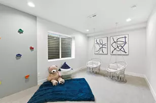 16 Gatehouse Ln, Sandy, UT 84092 - Photo 58