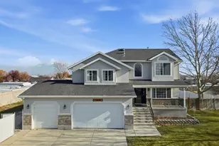 12495 S 3240 W, Riverton, UT 84065 - Photo 2