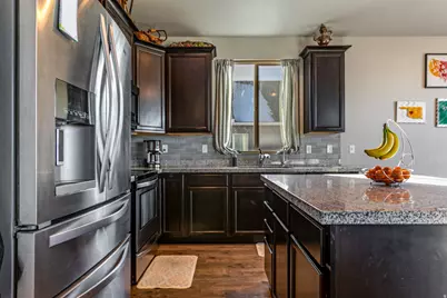 262 W Quartz Rd, Tooele, UT 84074 - Photo 10