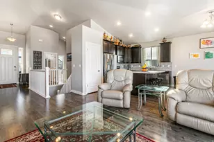 262 W Quartz Rd, Tooele, UT 84074 - Photo 4