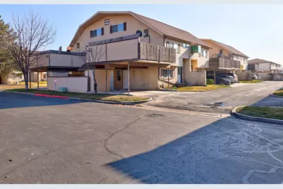 1861 W Homestead Farms Ln S #3, West Valley, UT 84119 - Photo 2