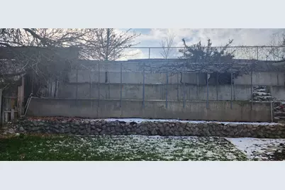 1492 E Sandy Hills Dr, Sandy, UT 84093 - Photo 34