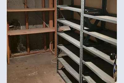 1492 E Sandy Hills Dr, Sandy, UT 84093 - Photo 38