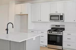 7059 W South Jordan Pkwy Pkwy S, South Jordan, UT 84009 - Photo 2