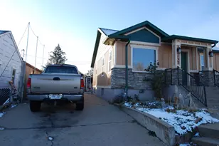 137 Country Club Dr Dr, South Ogden, UT 84405 - Photo 2