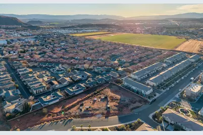 1269 E Pine Valley St, Washington, UT 84780 - Photo 64