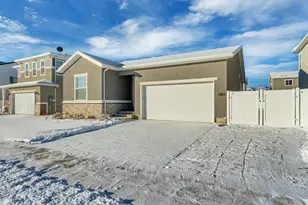 5365 N Solo St, Eagle Mountain, UT 84005 - Photo 4