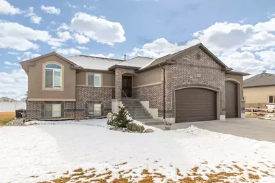 2673 W 2125 N, Farr West, UT 84404 - Photo 2