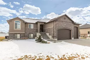 2673 W 2125 N, Farr West, UT 84404 - Photo 2