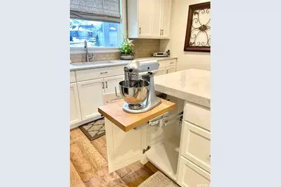 553 Strawberry Rd, Salem, UT 84653 - Photo 10