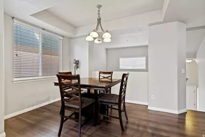 810 N Farmington Xing, Farmington, UT 84025 - Photo 10