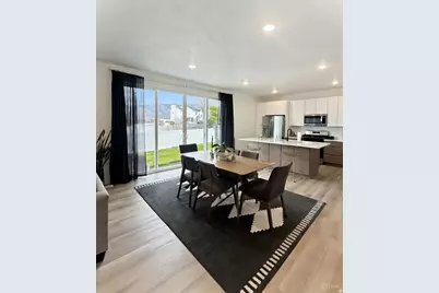 677 E Kings Landing, Tooele, UT 84074 - Photo 2