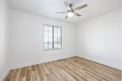 2798 N 1525 E, Layton, UT 84040 - Photo 20