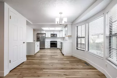 2798 N 1525 E, Layton, UT 84040 - Photo 12