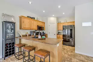 941 W Village Bend Ln S, Midvale, UT 84047 - Photo 10