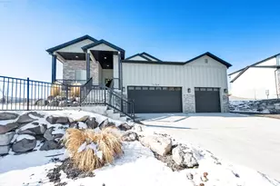 14368 S Robins Nest Cir W, Herriman, UT 84096 - Photo 2