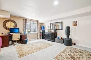 798 E Spruce Tree Ln, Sandy, UT 84094 - Photo 28