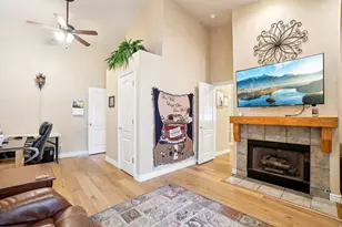 798 E Spruce Tree Ln, Sandy, UT 84094 - Photo 10