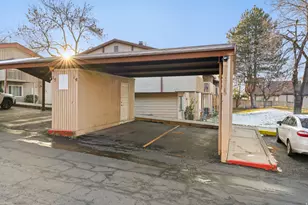 7265 S 1950 E, Cottonwood Heights, UT 84121 - Photo 24