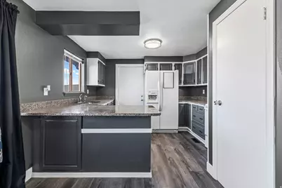 195 N 800 W, Cleveland, UT 84518 - Photo 14