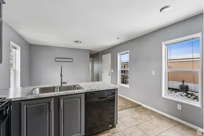 975 E 1175 S #42, Kaysville, UT 84037 - Photo 4