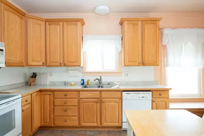 37 E Clark St, Grantsville, UT 84029 - Photo 12