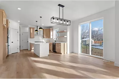 2237 E Parkside Cir S, South Ogden, UT 84403 - Photo 8