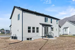 2237 E Parkside Cir S, South Ogden, UT 84403 - Photo 2