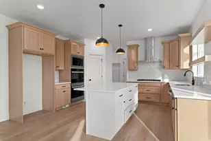 2237 E Parkside Cir S, South Ogden, UT 84403 - Photo 10