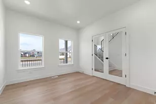 2237 E Parkside Cir S, South Ogden, UT 84403 - Photo 4