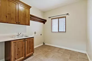 794 S 700 W, Layton, UT 84041 - Photo 32