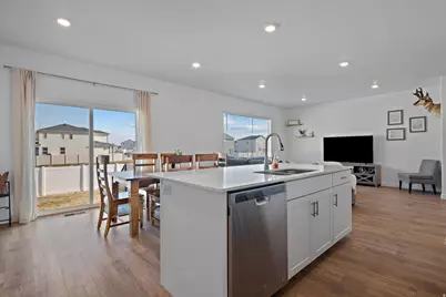 452 N Commodore Ln, Saratoga Springs, UT 84045 - Photo 12