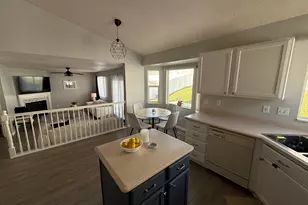 1187 E Parkstone Dr, Draper, UT 84020 - Photo 10