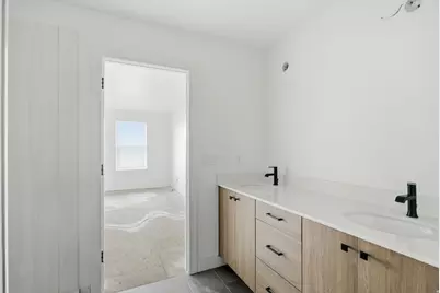 187 E 210 N #7, North Salt Lake, UT 84054 - Photo 36