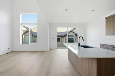189 E 210 N #8, North Salt Lake, UT 84054 - Photo 32