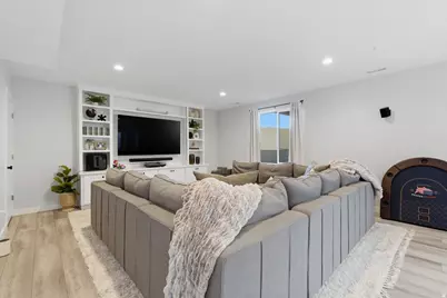 4384 W Lower Meadow Dr, Herriman, UT 84096 - Photo 14