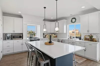 4384 W Lower Meadow Dr, Herriman, UT 84096 - Photo 4