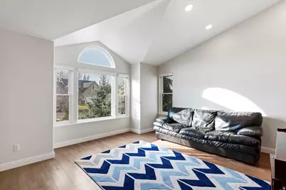 438 W 1050 N, Centerville, UT 84014 - Photo 4