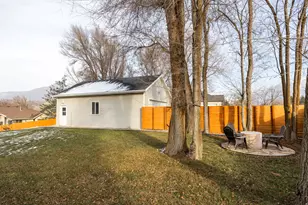 1090 E South Weber Dr, South Weber, UT 84405 - Photo 44