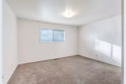 16 E 925 N, Orem, UT 84057 - Photo 12