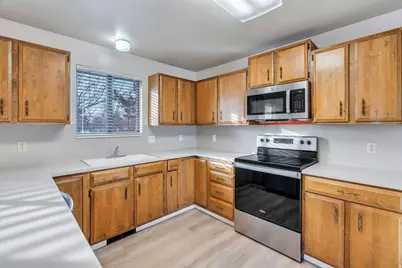 16 E 925 N, Orem, UT 84057 - Photo 8