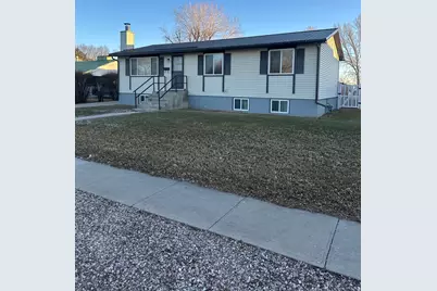 131 W 400 S, Vernal, UT 84078 - Photo 2