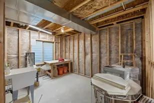 1758 E Tumwater Ln N, Eagle Mountain, UT 84005 - Photo 12