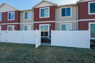 623 N Scuttlebutt Ln, Saratoga Springs, UT 84043 - Photo 2