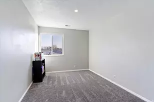 2544 W 1675 N, Clinton, UT 84015 - Photo 20