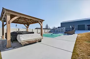 3926 S Panorama Dr, Saratoga Springs, UT 84045 - Photo 46