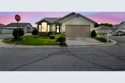 4593 S Promenade Dr W #16, Roy, UT 84067 - Photo 2