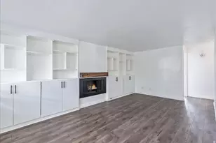 4746 S 700 E, Murray, UT 84107 - Photo 2